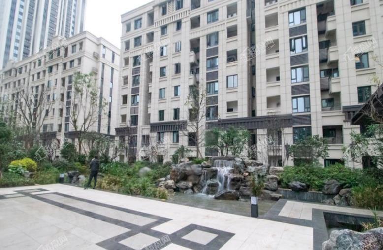 荣盛锦绣南山实景图