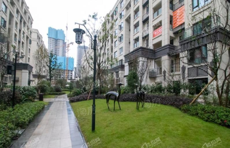 荣盛锦绣南山实景图