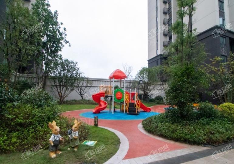 荣盛锦绣南山实景图