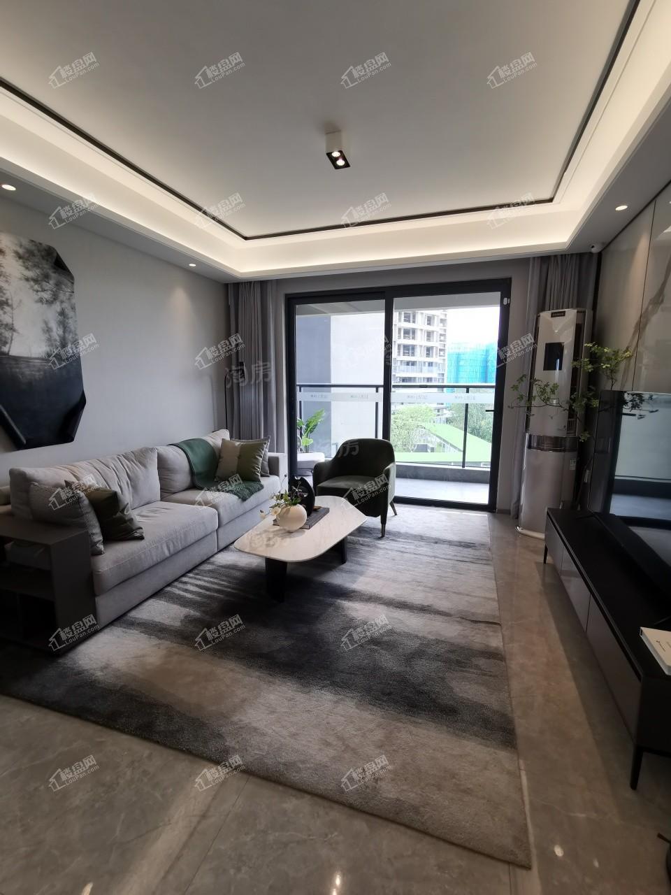 美的云悦江山样板间