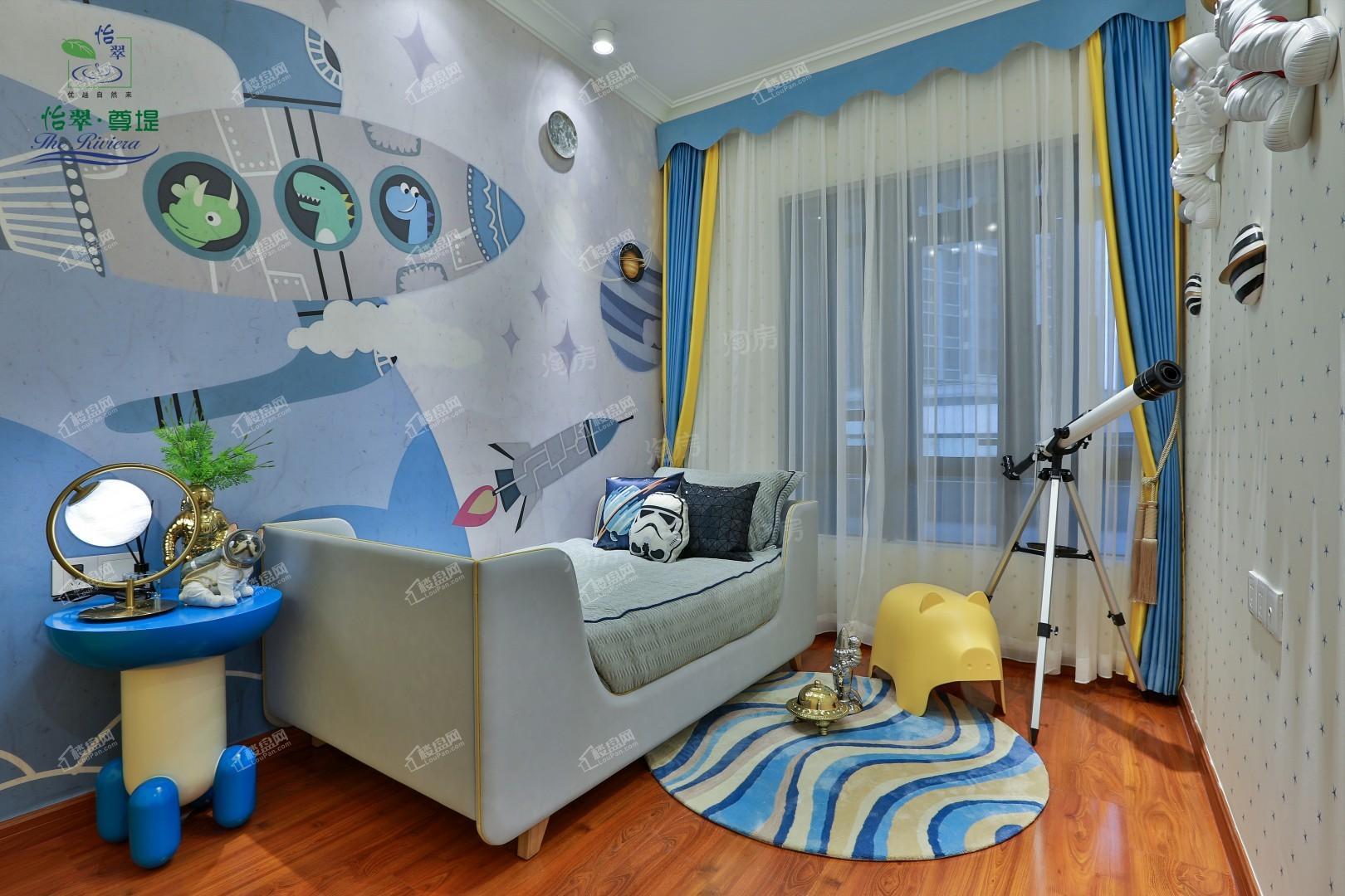 怡翠尊堤样板间