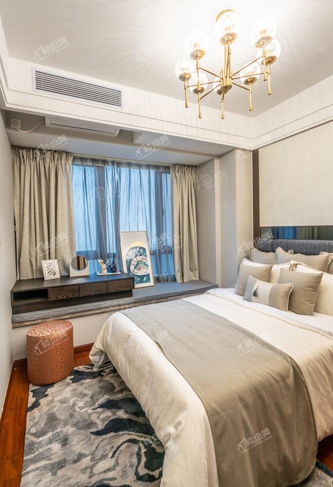 怡翠尊堤样板间