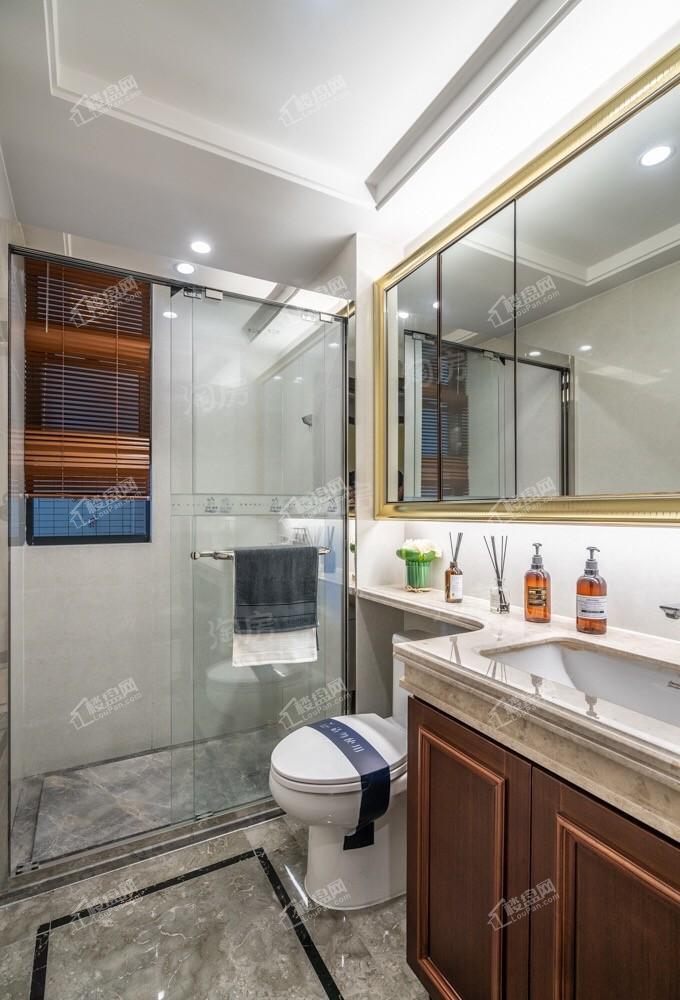 怡翠尊堤样板间