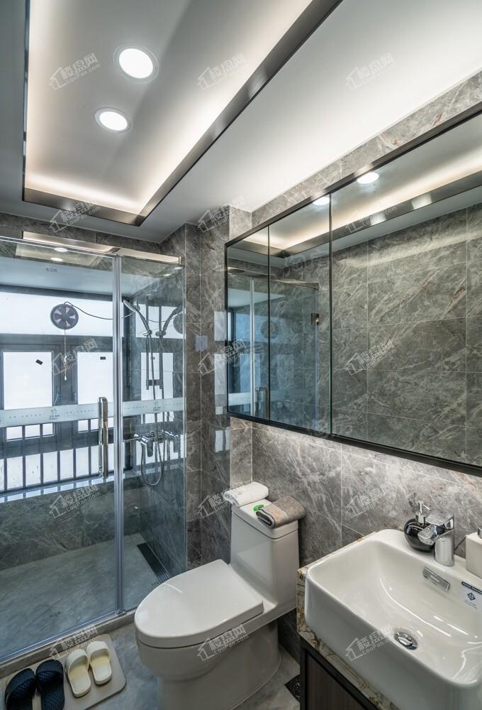 怡翠尊堤样板间