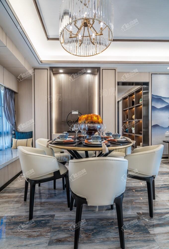 怡翠尊堤样板间