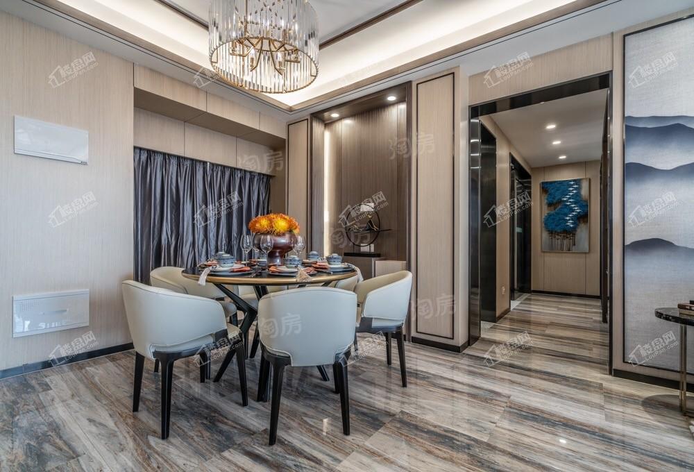 怡翠尊堤样板间