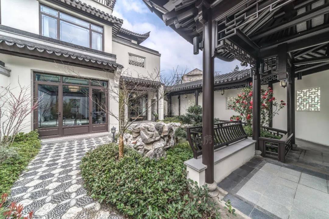 绿城·晓荷江南实景图