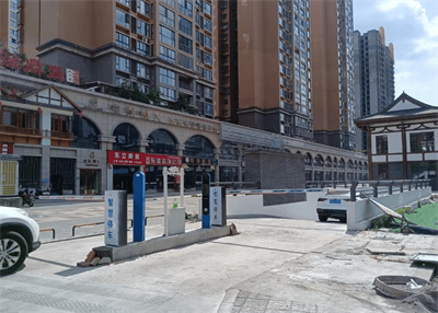 广元万缘步行街智慧停车场东段预计下月投用