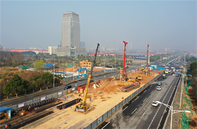 长沙地铁1号线北延一期工程正式启动铺轨施工