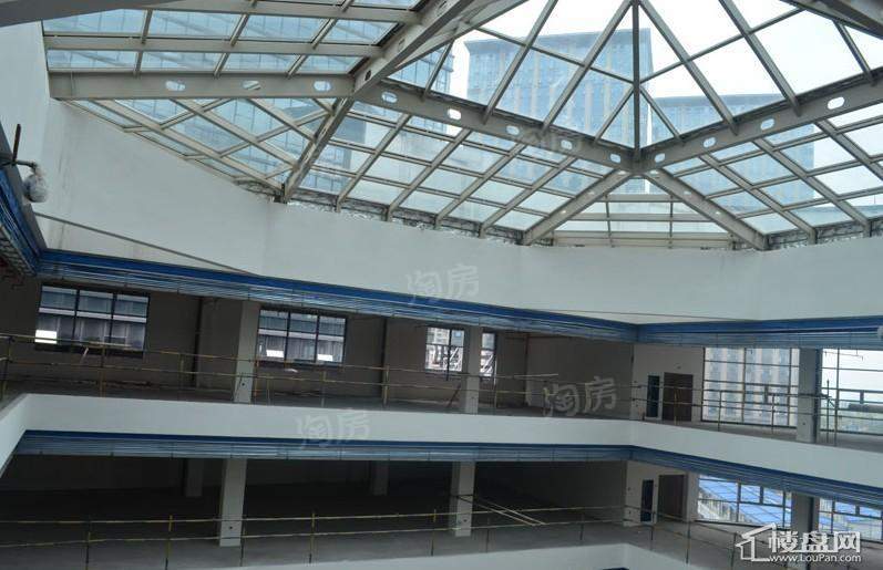 越发紫金广场实景图