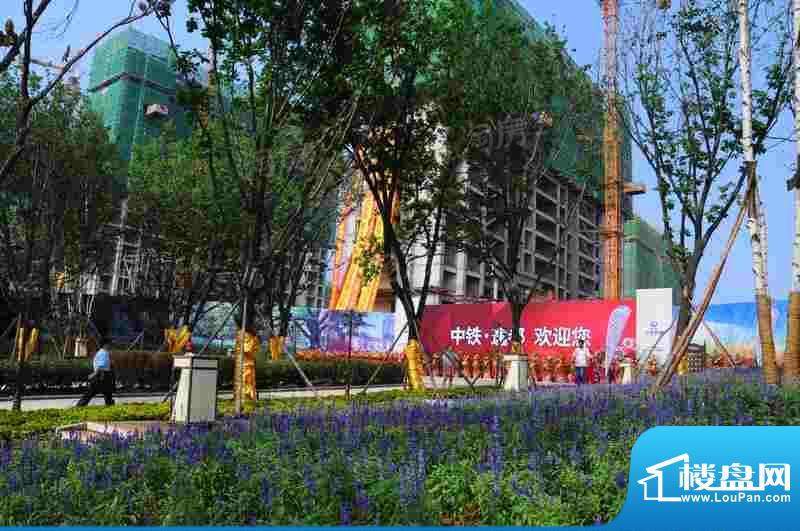 中铁逸都配套图