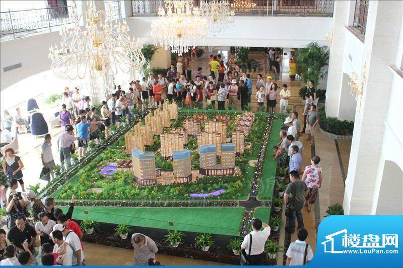 中铁逸都配套图