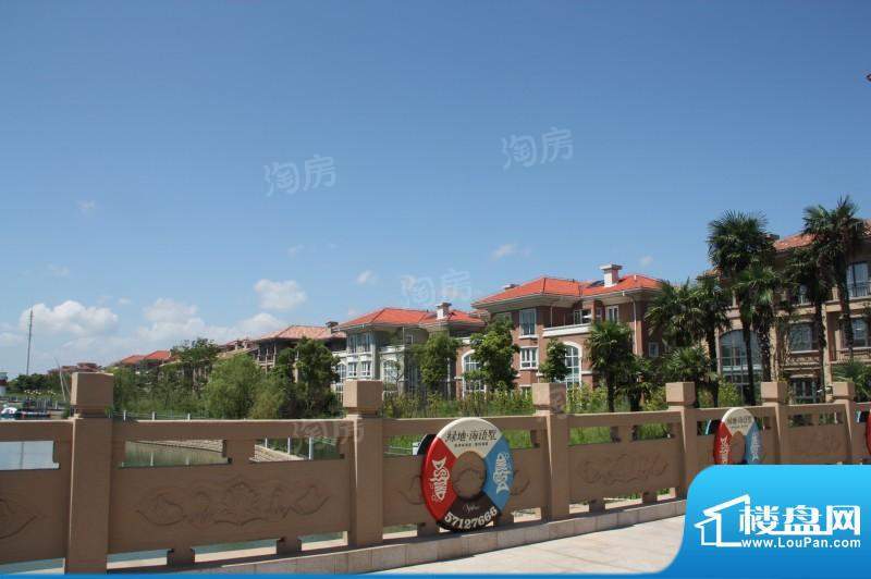 上海绿地香颂配套图