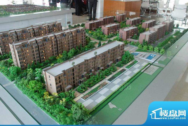 港城滴水湖馨苑配套图