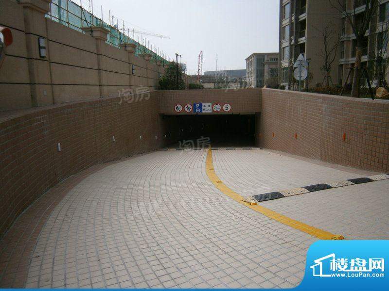 日月光伯爵天地配套图