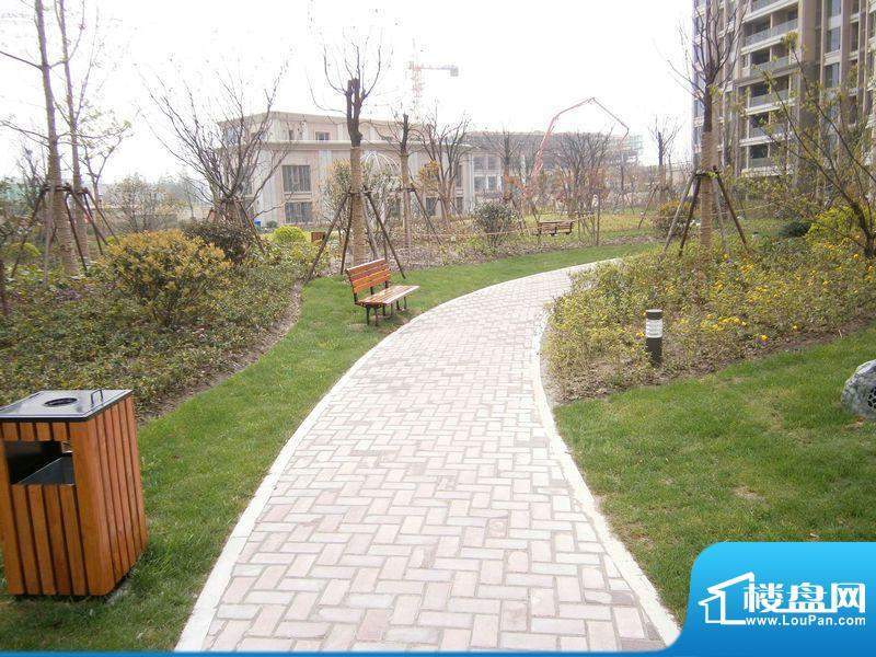 日月光伯爵天地配套图