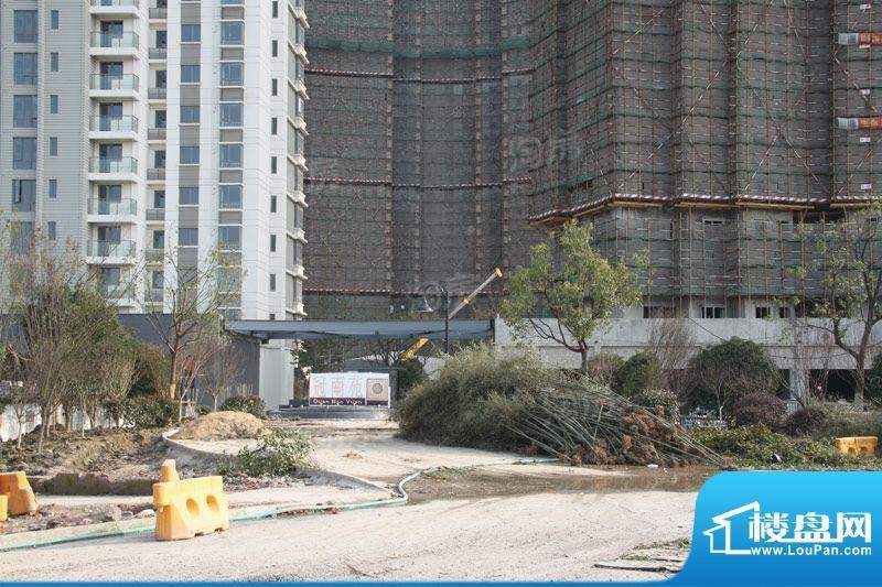 领秀冠南苑配套图