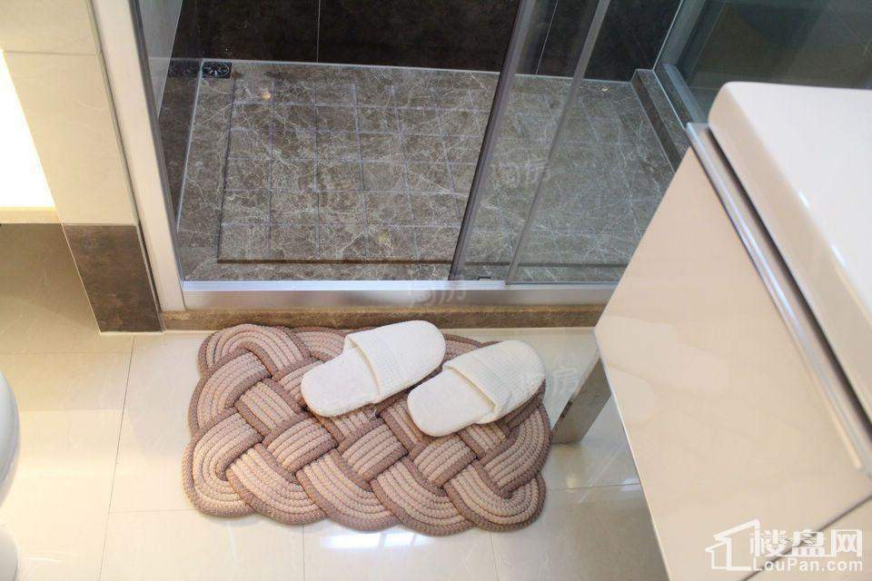 恒银铂悦样板间