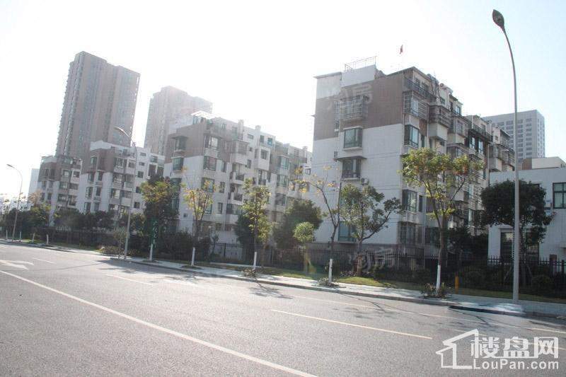 隆兴峰景苑配套图