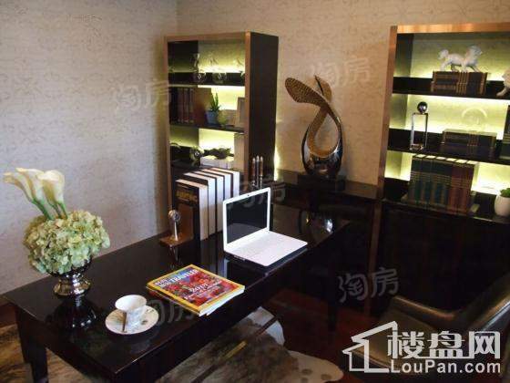 万科金色城市二期样板间