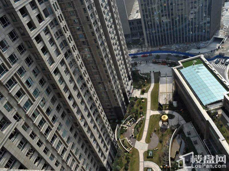 百隆东外滩花园实景图
