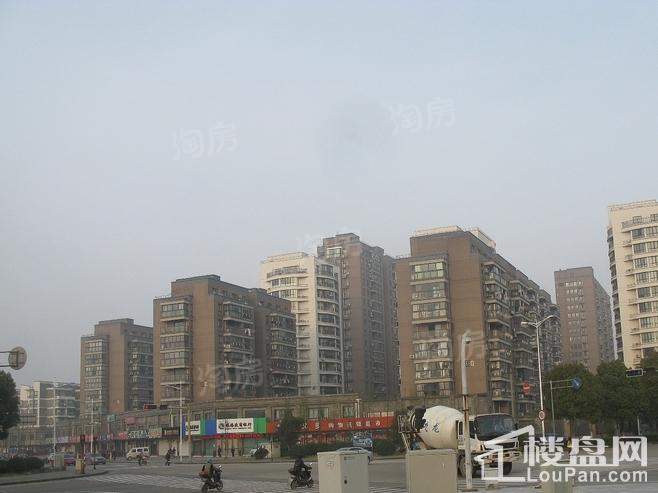 金色广场实景图
