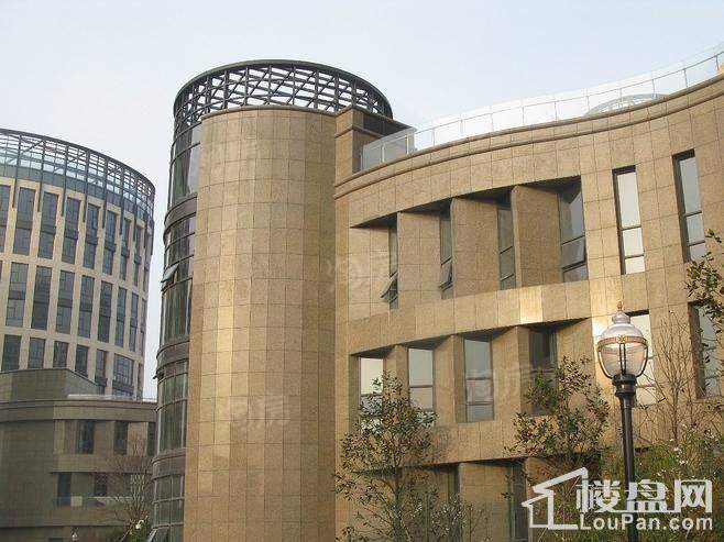 金色广场实景图