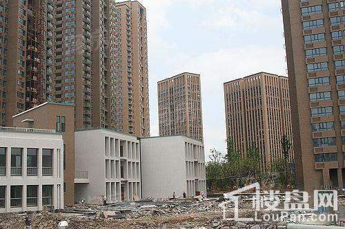 学府商业街实景图