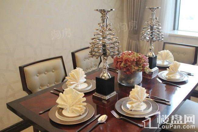 荣安心居样板间