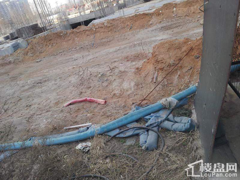 恒易宝莲金融中心实景图