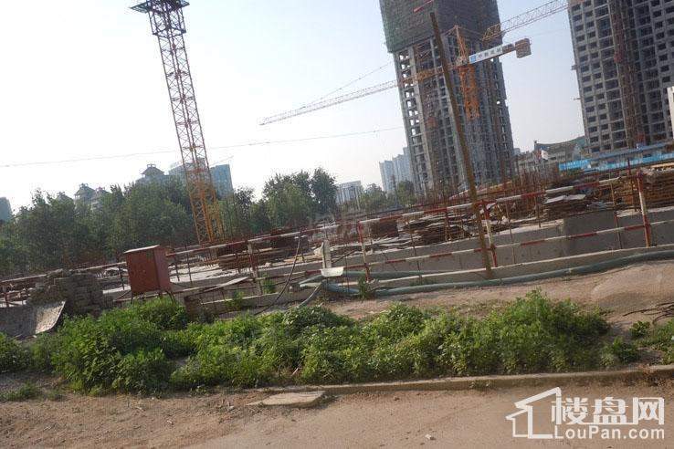 恒易宝莲金融中心实景图