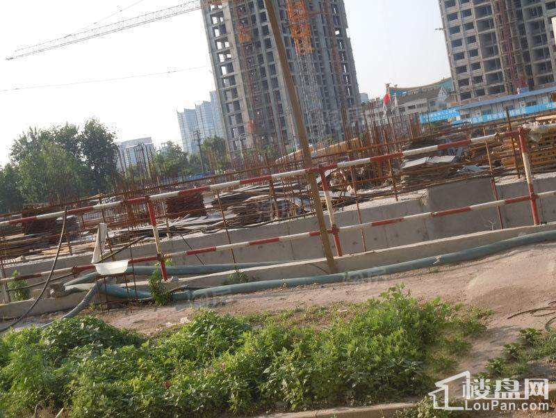 恒易宝莲金融中心实景图