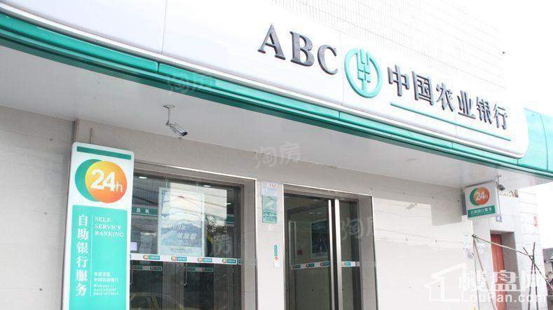 亚隆畔山配套图
