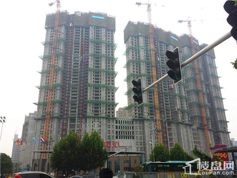 坝上街环球中心实景图