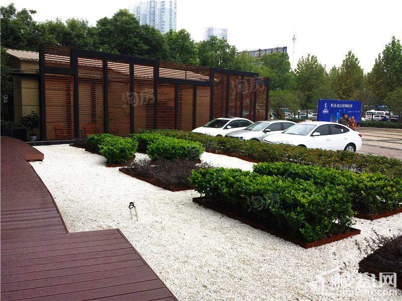 坝上街环球中心实景图