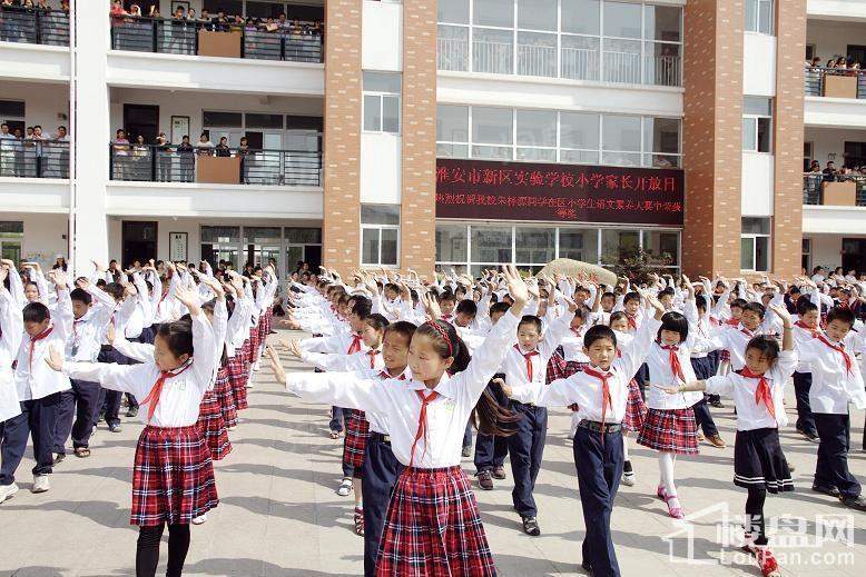 米兰花园配套图