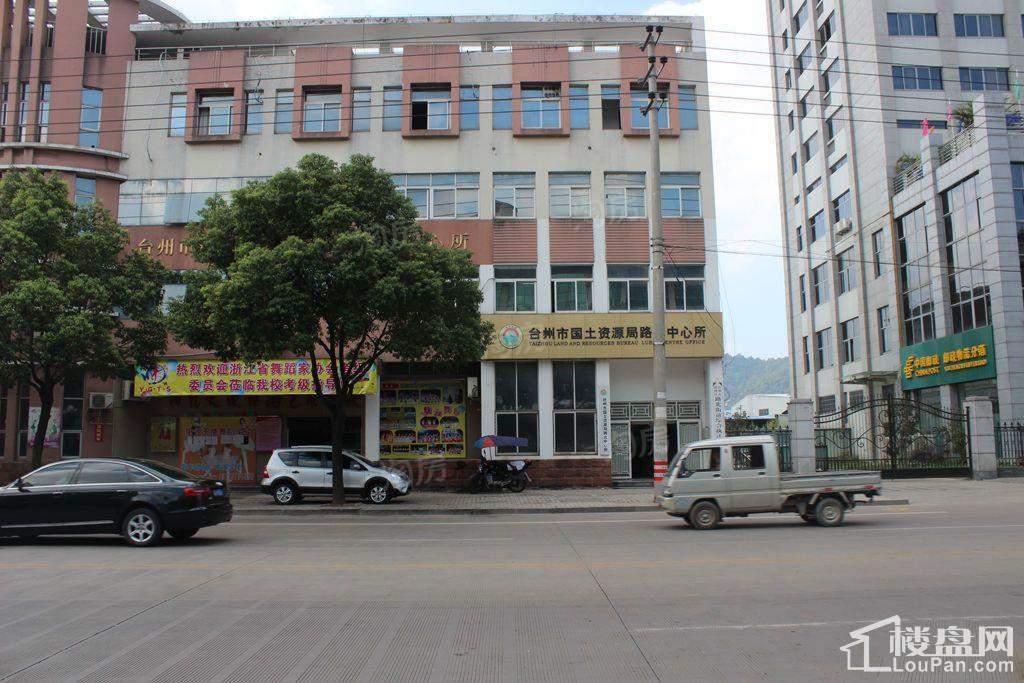 融创溪山宸院配套图