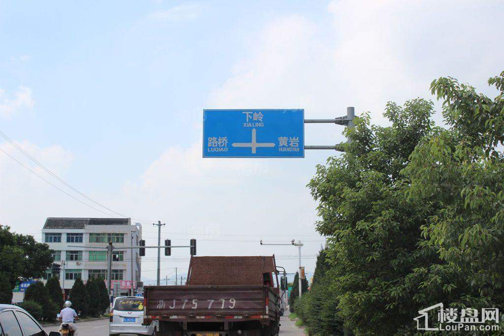 融创溪山宸院配套图