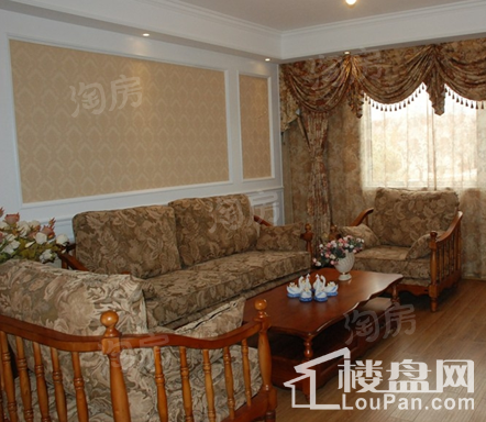 泮河小镇样板间