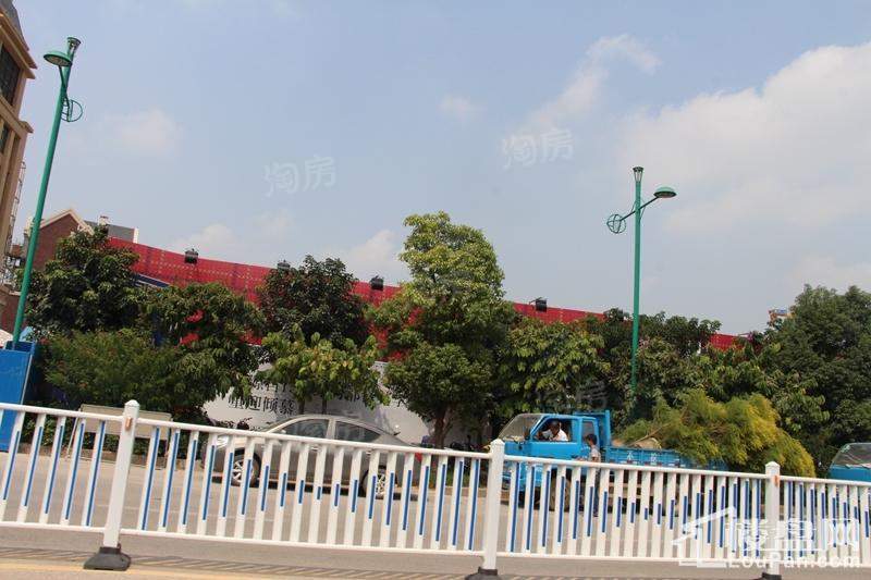 中房翡翠湾实景图