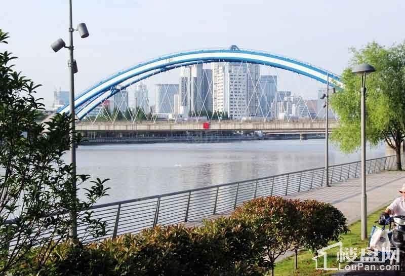 锦港府配套图