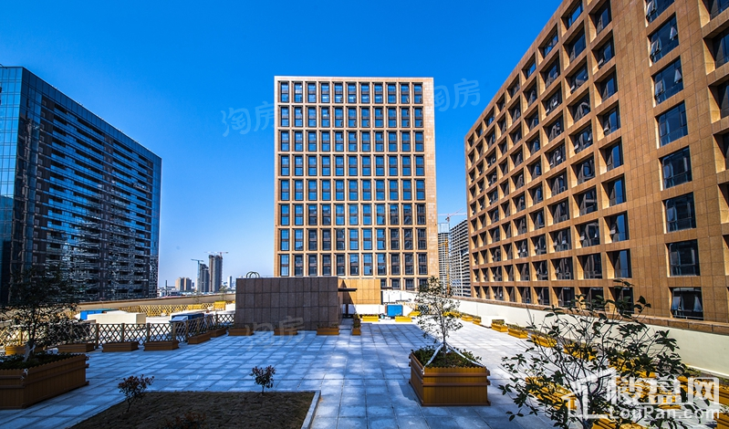 仙峰环合中心二期实景图