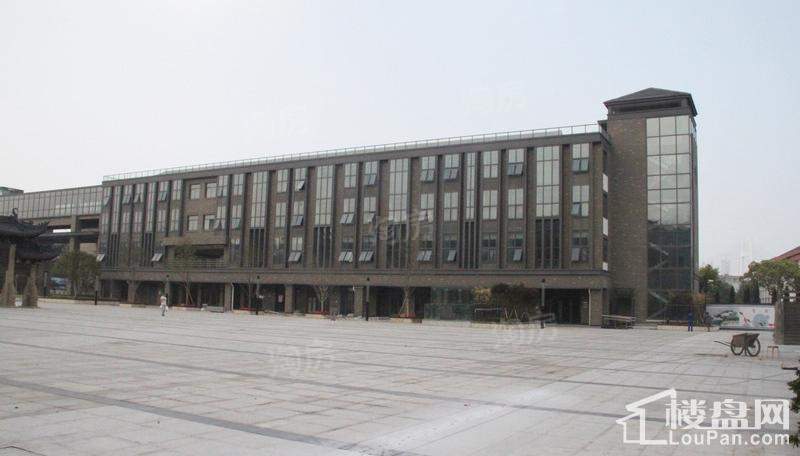 鼓楼广场实景图