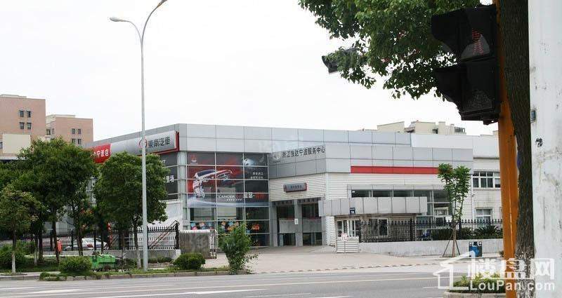 中基理想城配套图