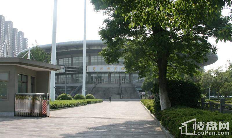 罗蒙环球城配套图