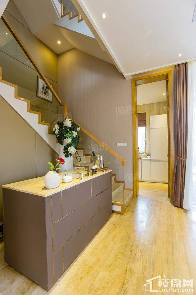 缤虹星城样板间