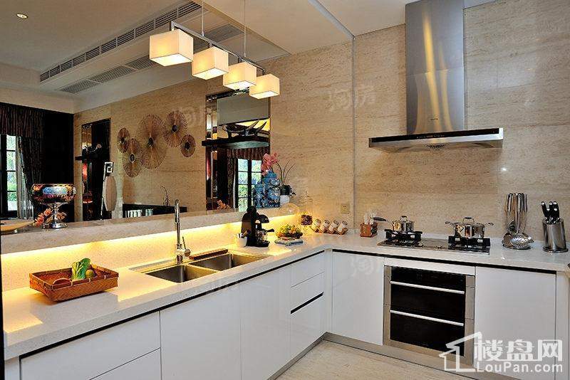 保集湖海塘庄园样板间