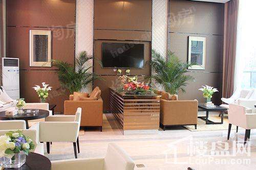 双虎华域名城实景图