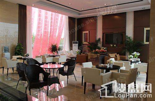 双虎华域名城实景图