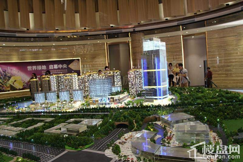 绿地中央广场实景图